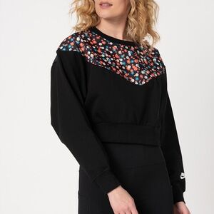 Nike Heritage Floral Black Cropped Sweat Top